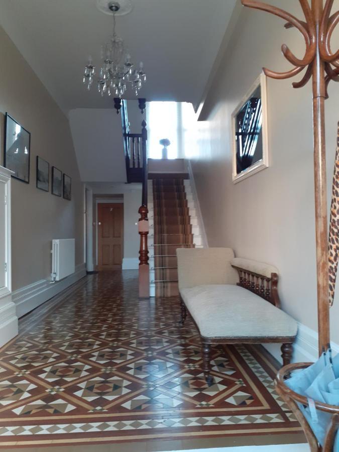 Modern 2Nd Floor 1 Bed Apartment In The Heart Of 랜디드노 외부 사진