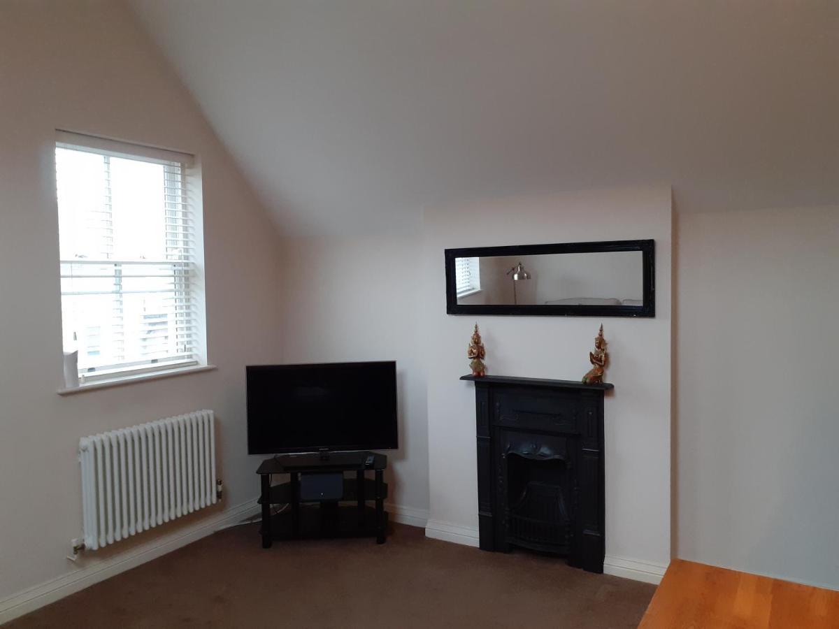 Modern 2Nd Floor 1 Bed Apartment In The Heart Of 랜디드노 외부 사진